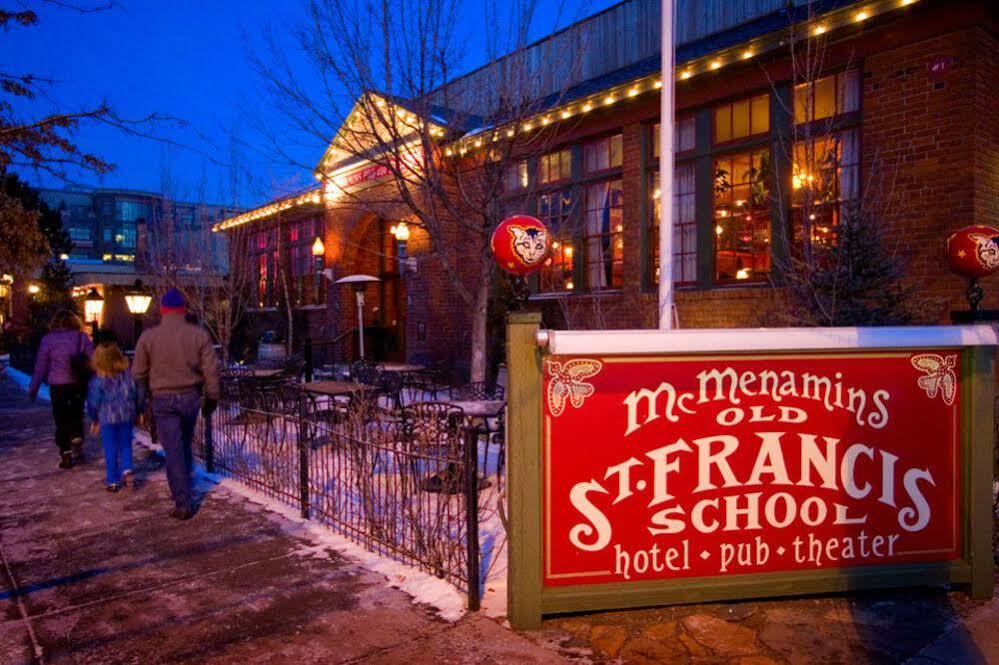 Mcmenamins Old St. Francis School Hotel เบนด์ ภายนอก รูปภาพ